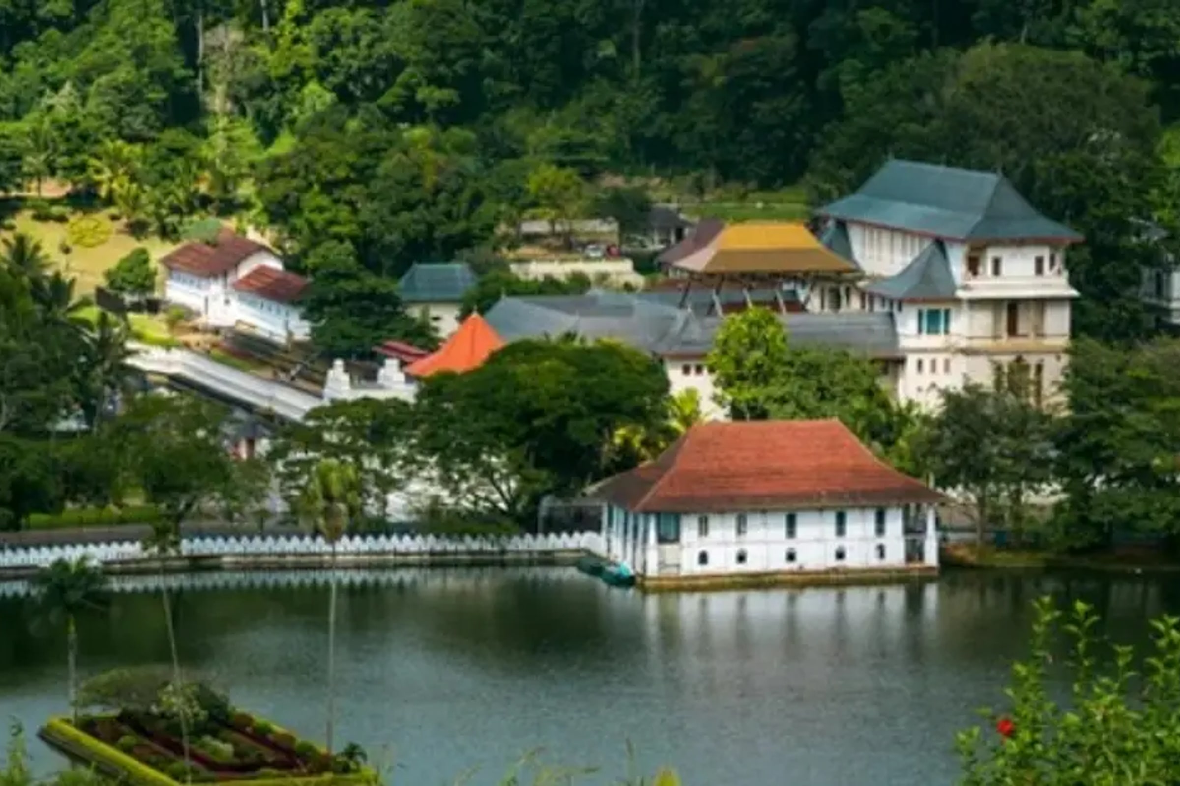 Temple of The Sacred Tooth Relic Entrance Ticket